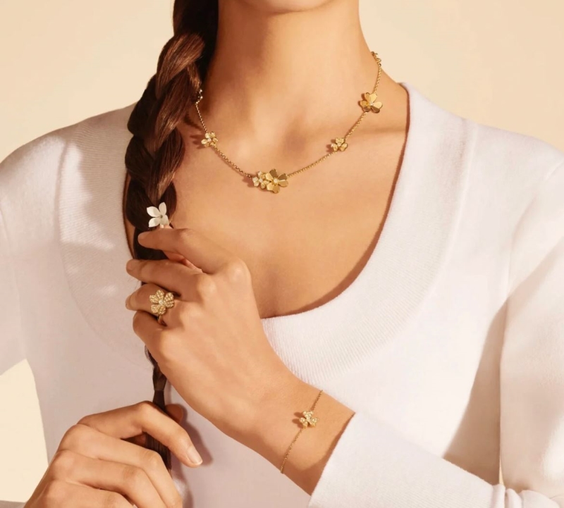 Vca Necklaces